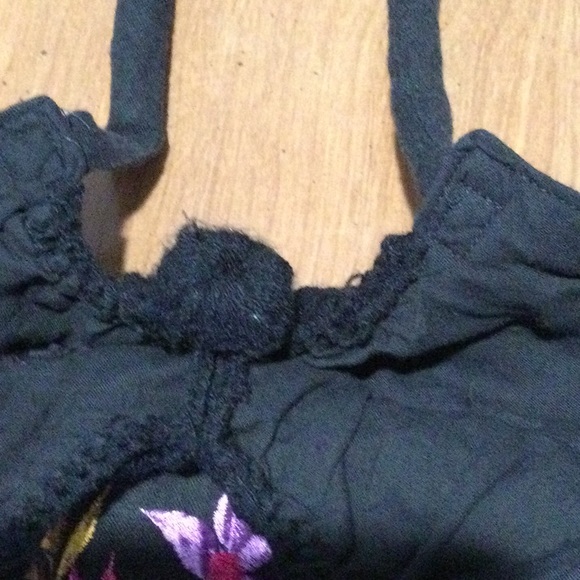 Hobo Black Floral Shoulder/Crossbody Bag - Picture 3 of 9